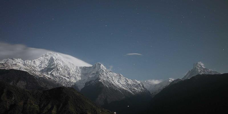高尔夫用品选购指南：从球杆到配件全面提升你的球场表现
