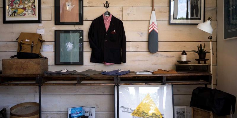 高尔夫衣物包选购指南：聚焦轻量化材质、智能分区与航空旅行合规性